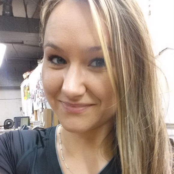 Meet your Posher, Victoria - Picture 1 of 1